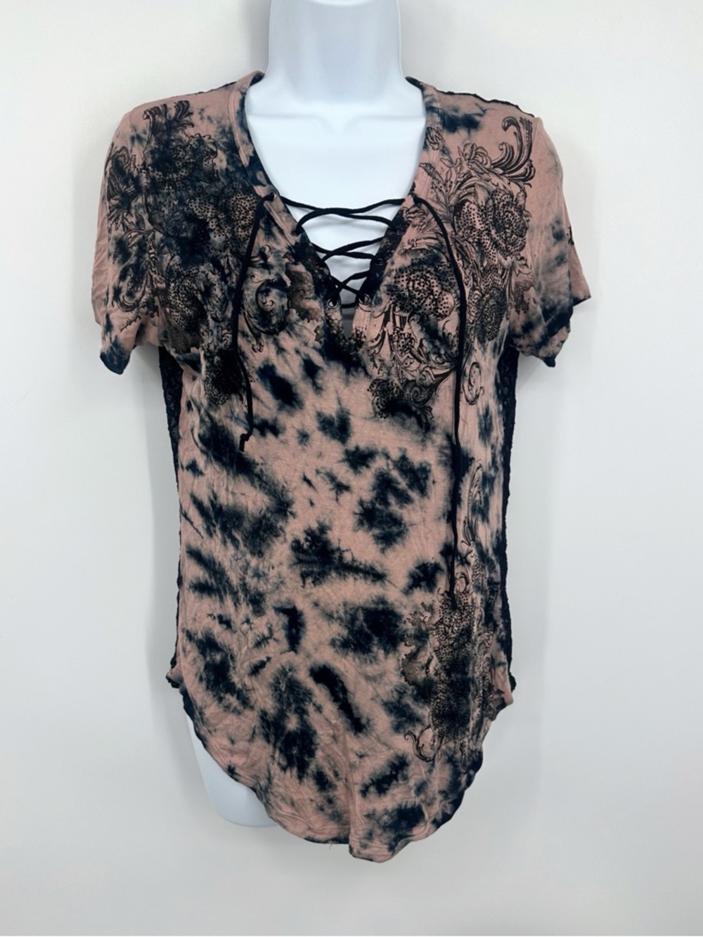 Affliction Tie Fye Marble Rhinestone Short Sleeve Shirt Size Small V Neck Lace